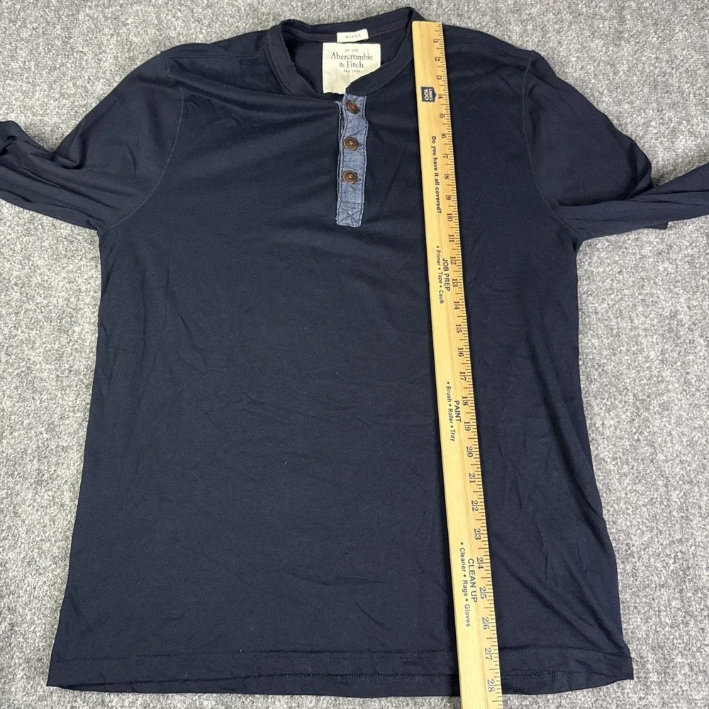 Abercrombie‎ & Fitch Henley Shirt M Navy Long Sleeve Muscle Fit Moose Logo